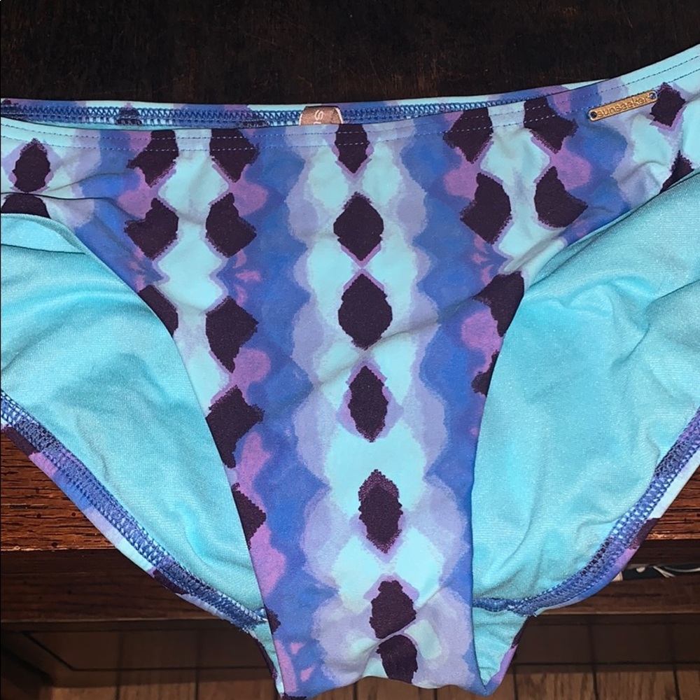 Sunseekers size 10 bikini top blue